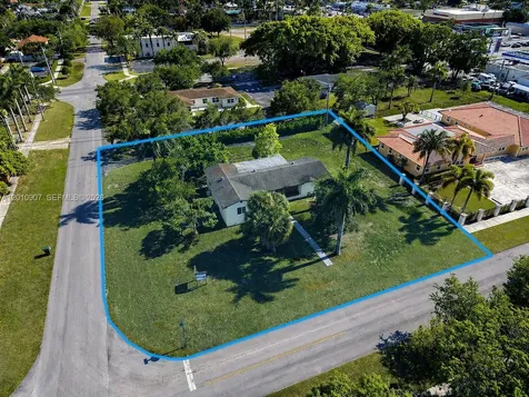 60 NE 16th Street Homestead FL 33030
