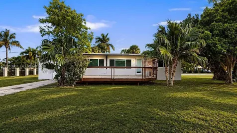 60 NE 16th Street Homestead FL 33030