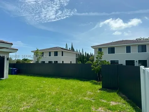 19444 SW 125th Avenue South Miami FL 33177