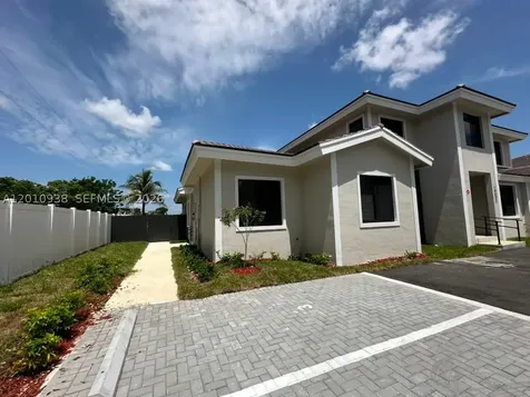 19444 SW 125th Avenue South Miami FL 33177