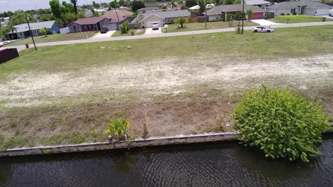 1020 SE 13th Avenue Cape Coral FL 33990