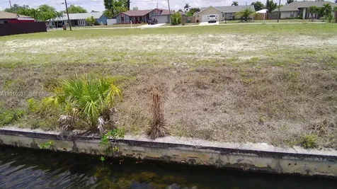 1020 SE 13th Avenue Cape Coral FL 33990