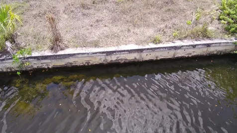 1020 SE 13th Avenue Cape Coral FL 33990