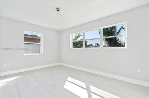 925 NW 84th Street Miami FL 33150