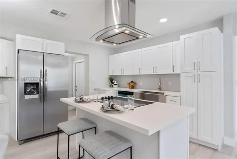 925 NW 84th Street Miami FL 33150