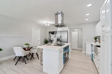 925 NW 84th Street Miami FL 33150