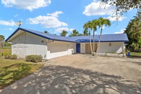 746 Overiver Drive Fort Myers FL 33903