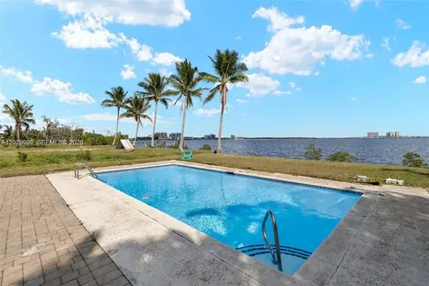 746 Overiver Drive Fort Myers FL 33903