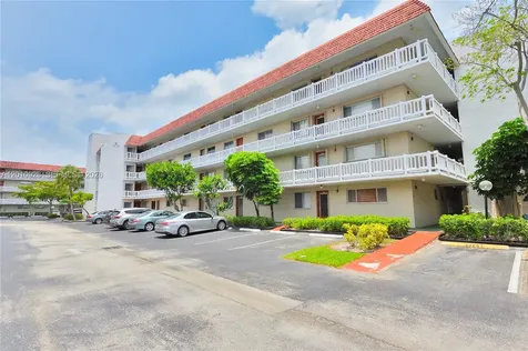 3571 Inverrary Drive Lauderhill FL 33319