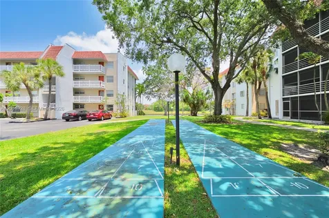 3571 Inverrary Drive Lauderhill FL 33319