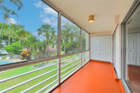 3571 Inverrary Drive Lauderhill FL 33319