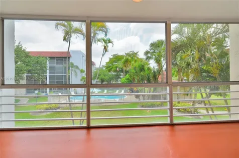 3571 Inverrary Drive Lauderhill FL 33319