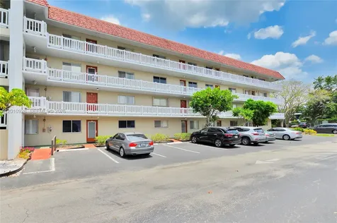 3571 Inverrary Drive Lauderhill FL 33319