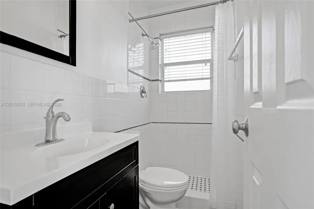 949 SE 10th Court Pompano Beach FL 33060
