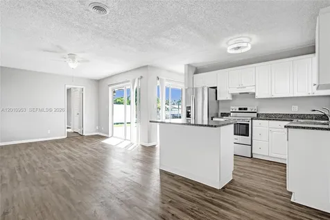 949 SE 10th Court Pompano Beach FL 33060