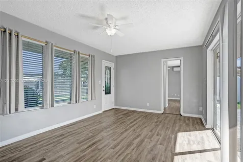 949 SE 10th Court Pompano Beach FL 33060