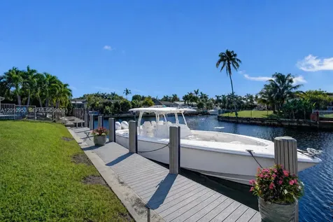 949 SE 10th Court Pompano Beach FL 33060