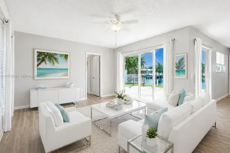 949 SE 10th Court Pompano Beach FL 33060