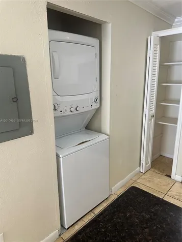 8460 SW 156th Place Miami FL 33193