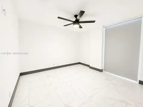 1825 W 44th Place Hialeah FL 33012