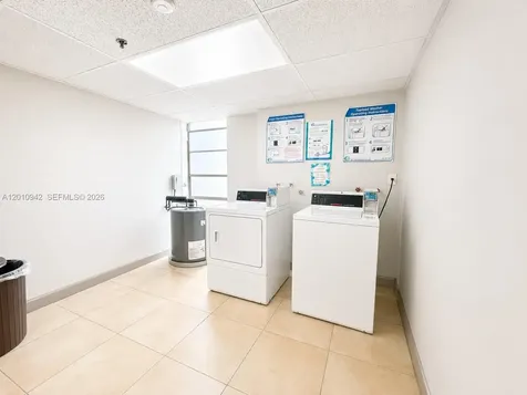 1825 W 44th Place Hialeah FL 33012