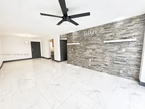 1825 W 44th Place Hialeah FL 33012
