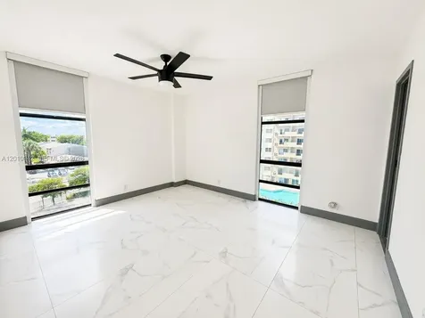 1825 W 44th Place Hialeah FL 33012