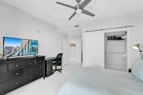 1111 SW 1st Avenue Miami FL 33130