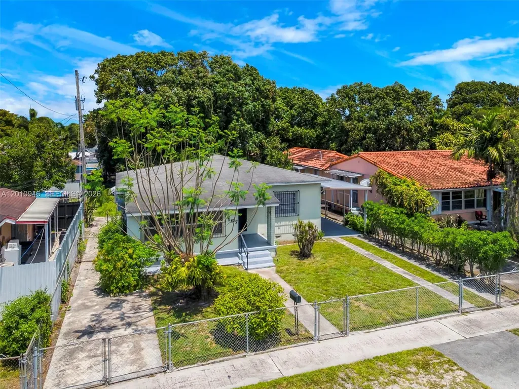 167 W 34th Street Hialeah FL 33012