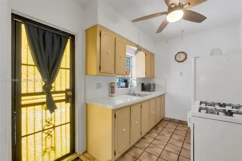 167 W 34th Street Hialeah FL 33012