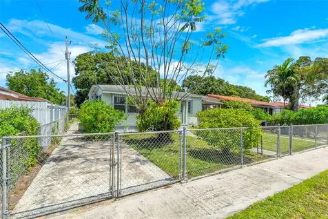 167 W 34th Street Hialeah FL 33012