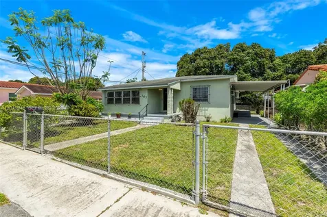 167 W 34th Street Hialeah FL 33012