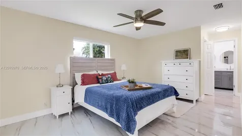 1621 NW 85th Way Plantation FL 33322