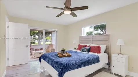 1621 NW 85th Way Plantation FL 33322