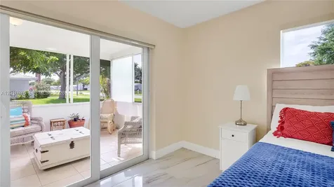 1621 NW 85th Way Plantation FL 33322