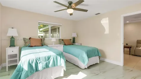 1621 NW 85th Way Plantation FL 33322