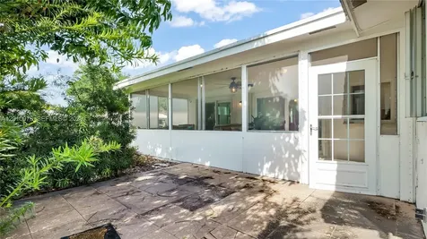 1621 NW 85th Way Plantation FL 33322