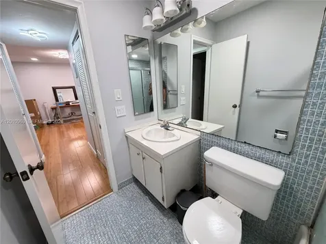 2461 SW 82nd Avenue Davie FL 33324