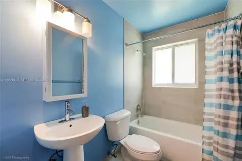 3278 Thomas Avenue Miami FL 33133