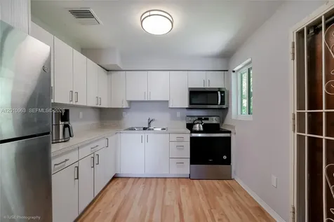3278 Thomas Avenue Miami FL 33133