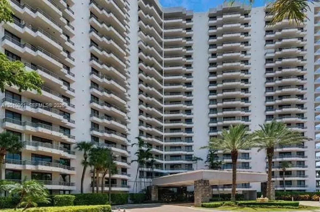 3300 NE 191st Street Aventura FL 33180