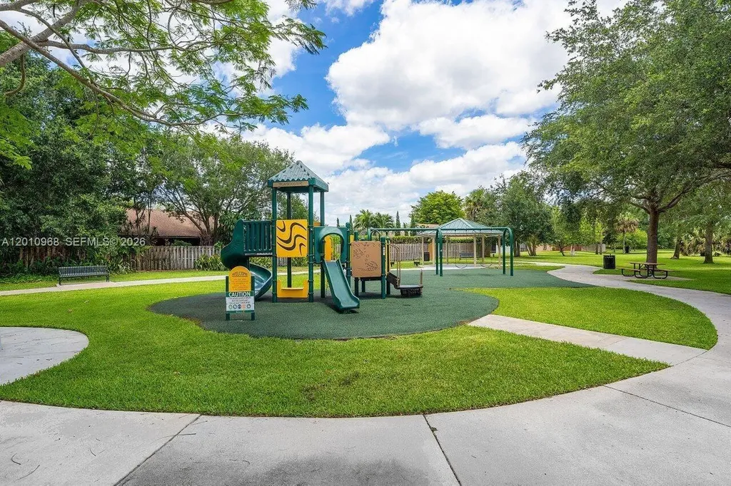 1367 Riverside Circle Wellington FL 33414