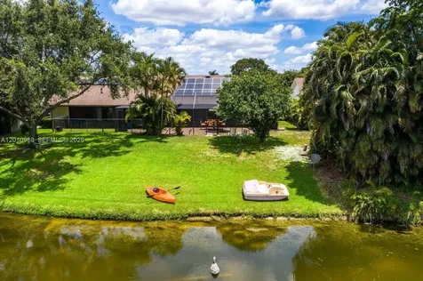 1367 Riverside Circle Wellington FL 33414