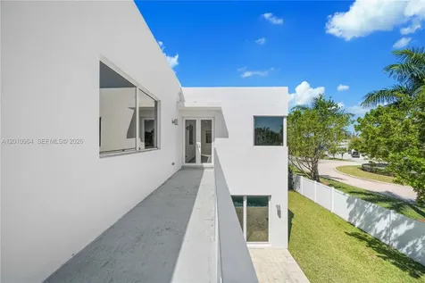 9915 NW 75th Street Doral FL 33178