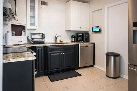 30 NE 26th Street Wilton Manors FL 33305