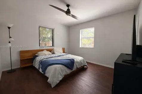 30 NE 26th Street Wilton Manors FL 33305
