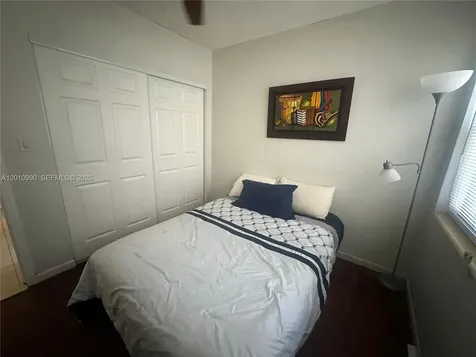 30 NE 26th Street Wilton Manors FL 33305