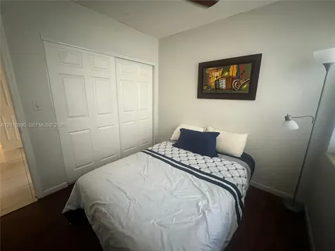30 NE 26th Street Wilton Manors FL 33305