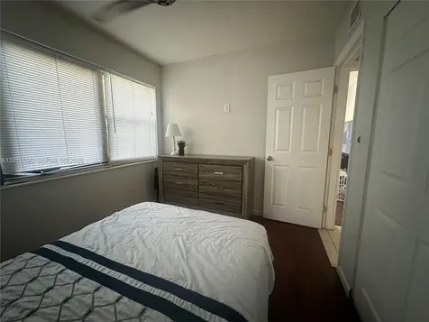 30 NE 26th Street Wilton Manors FL 33305