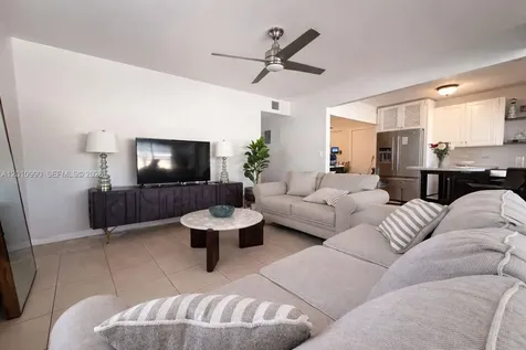 30 NE 26th Street Wilton Manors FL 33305